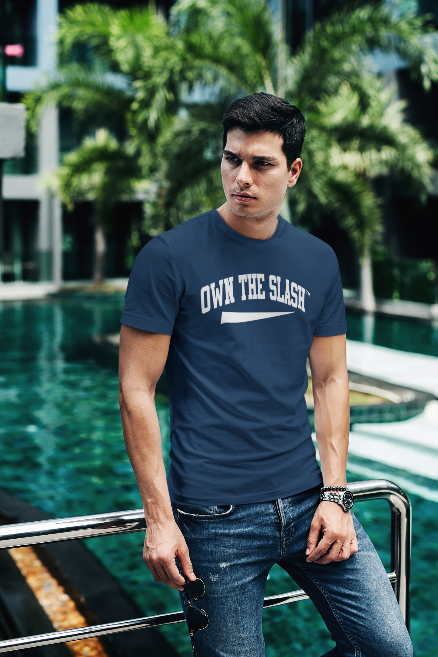 Own the Slash Navy/White T-shirt